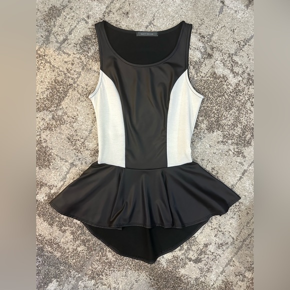 Suzy Sheir Top - Picture 1 of 3